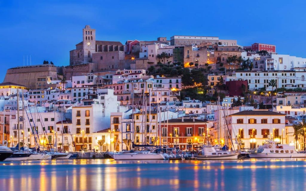 The Best Clubs In For Over 40s On The Beating Travel